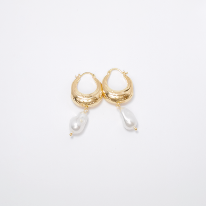 Earrings Of Baroque Literary And Retro Style