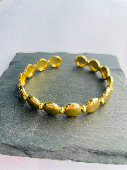 Wave Pattern Charm Brass Bracelet