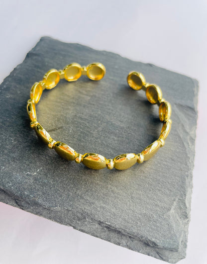 Wave Pattern Charm Brass Bracelet