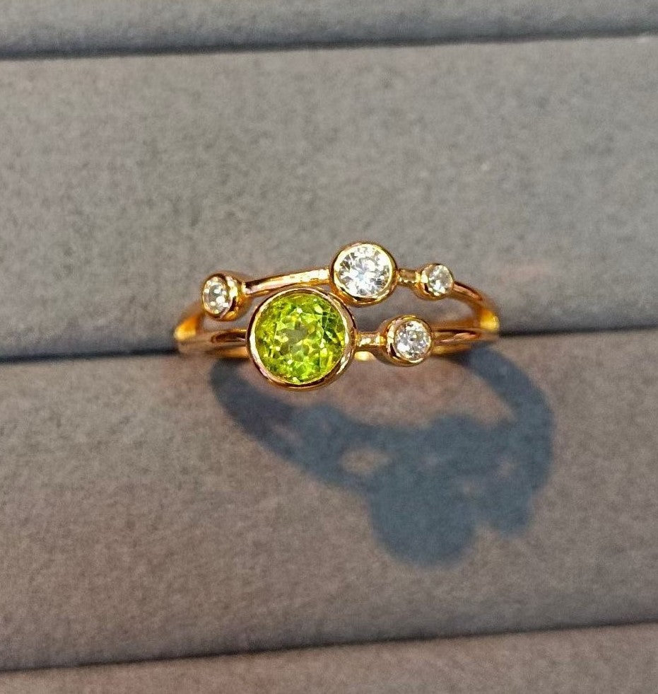 AUGUST_Peridot Healing Birthstone Sterling Silver Ring