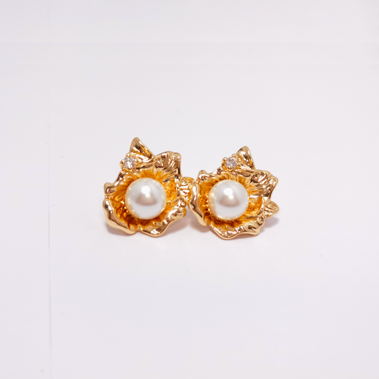 Flower & Pearl Dream Stud Earrings in Gold