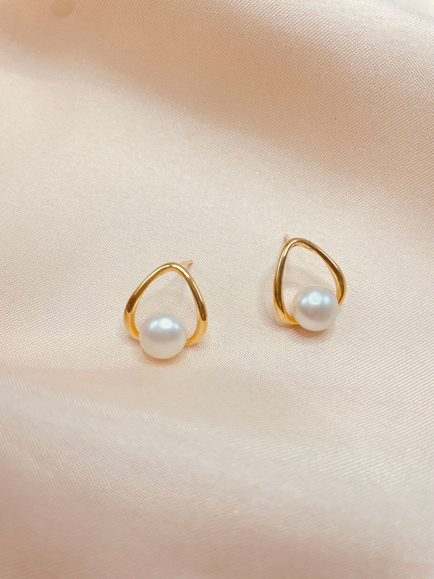 Freshwater Pearl Hoop Stud Earrings